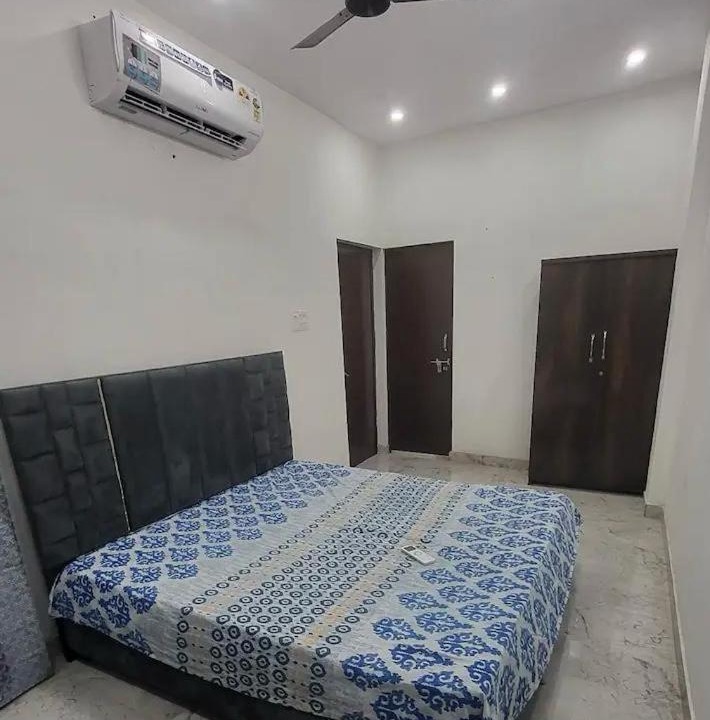 Photo of Bedroom in Mayapur