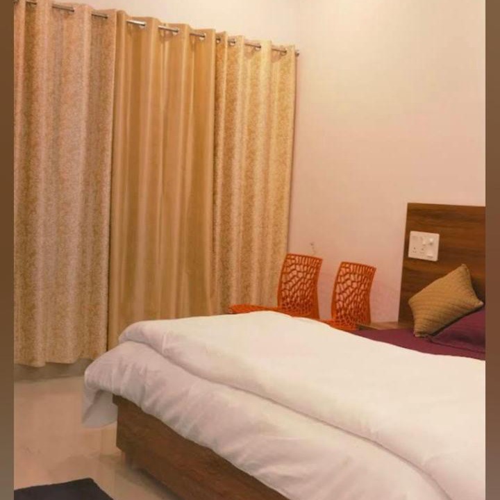 Photo of Bedroom in Narainkoti