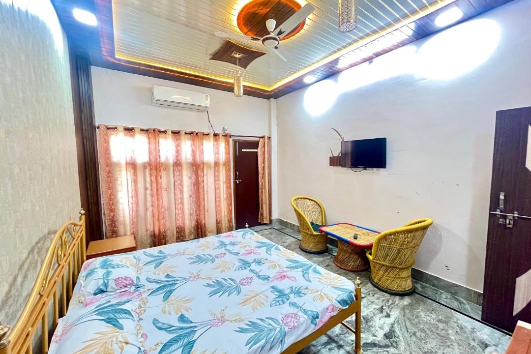 Photo of Bedroom in Mayapur