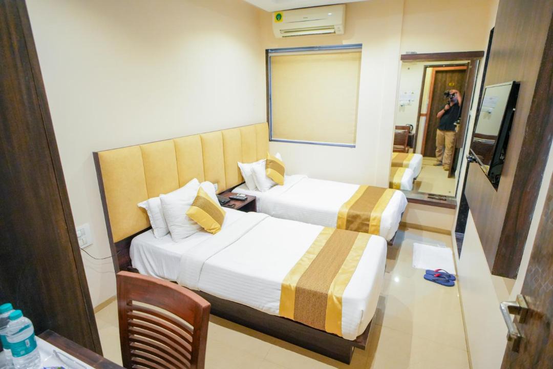 Photo of Bedroom in Prabhadevi