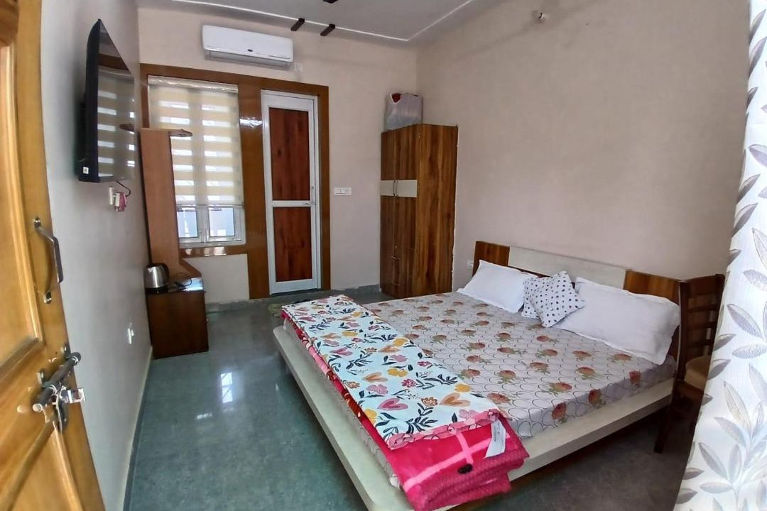 Photo of Bedroom in Mayapur