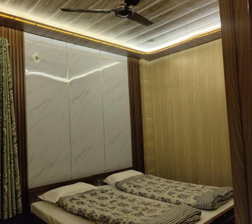 Photo of Bedroom in Narainkoti