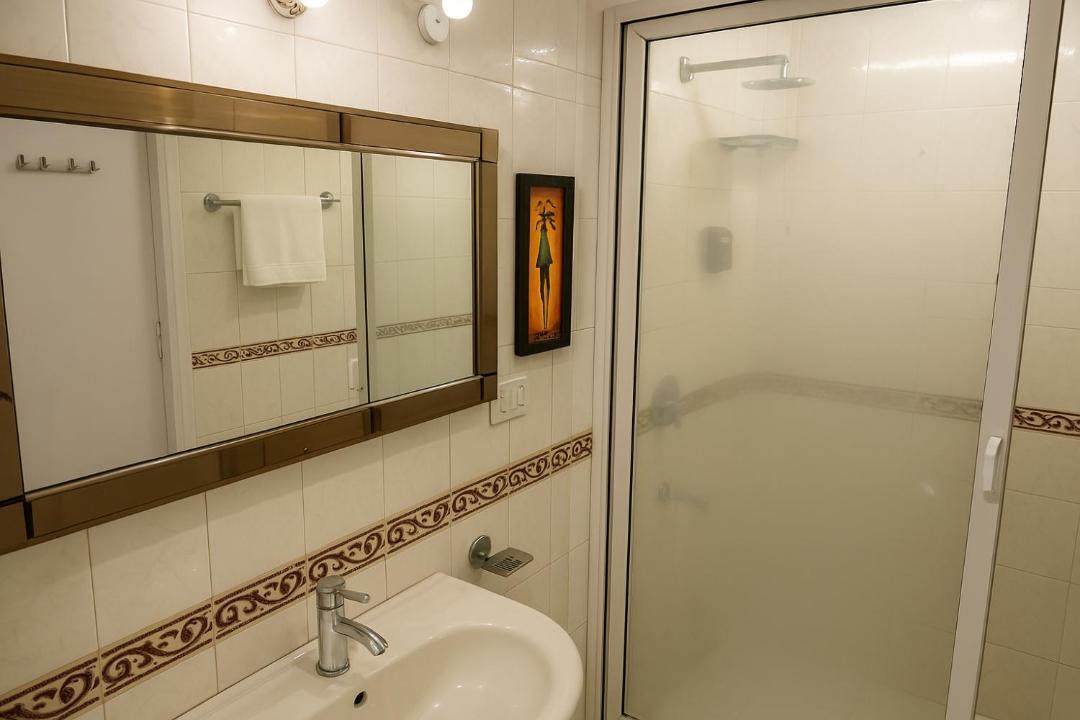 Photo of Bathroom in Park Street