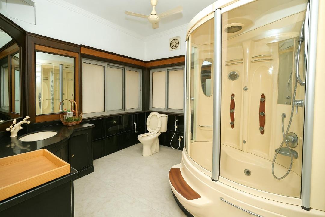 Photo of Bathroom in Alipur