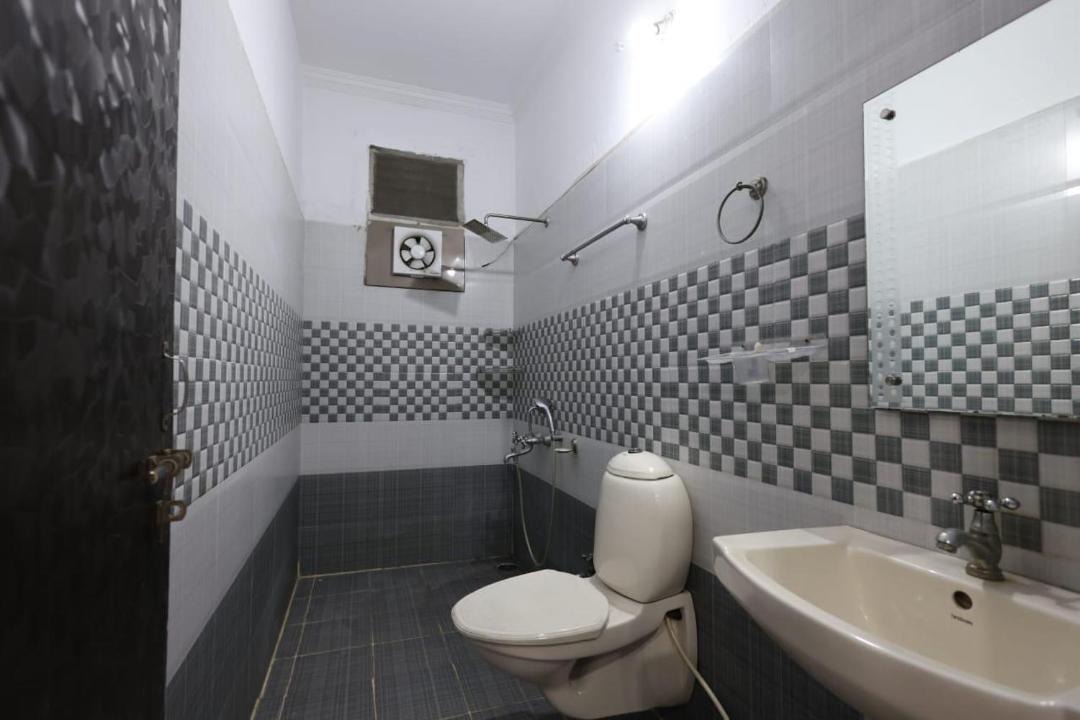 Photo of Bathroom in Toli Chowki