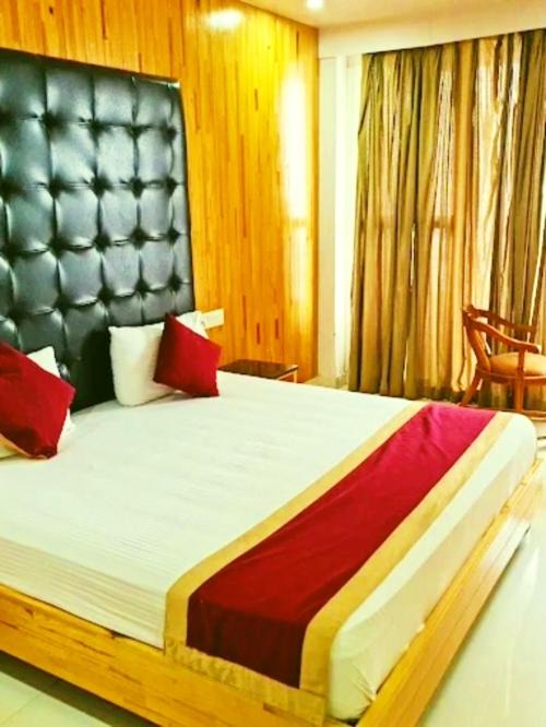 Photo of Bedroom in Lansdowne