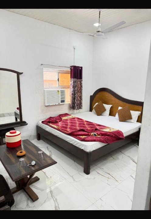 Photo of Bedroom in Pachmarhi