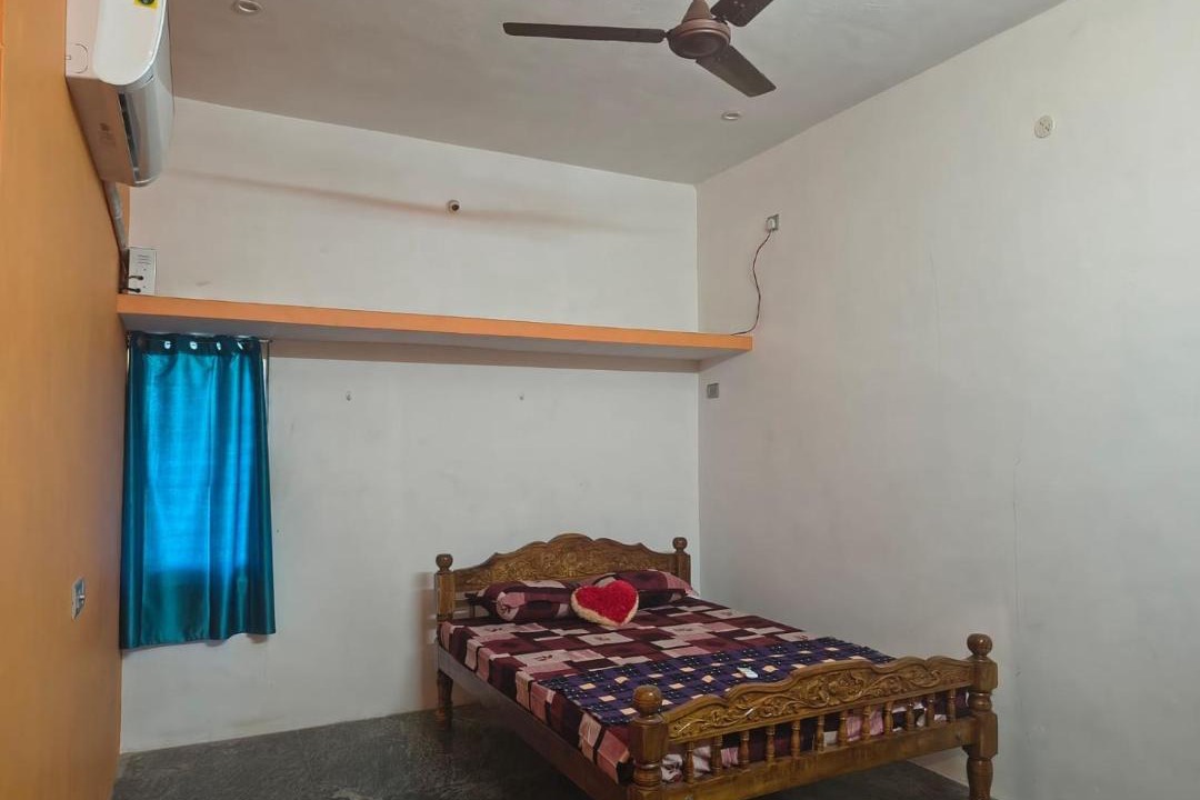 Photo of Bedroom in Kuilapalayam