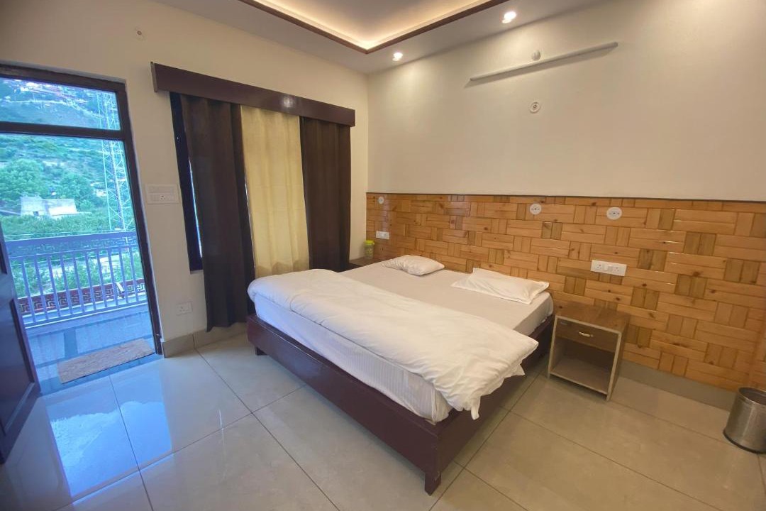 Photo of Bedroom in Bhatwari