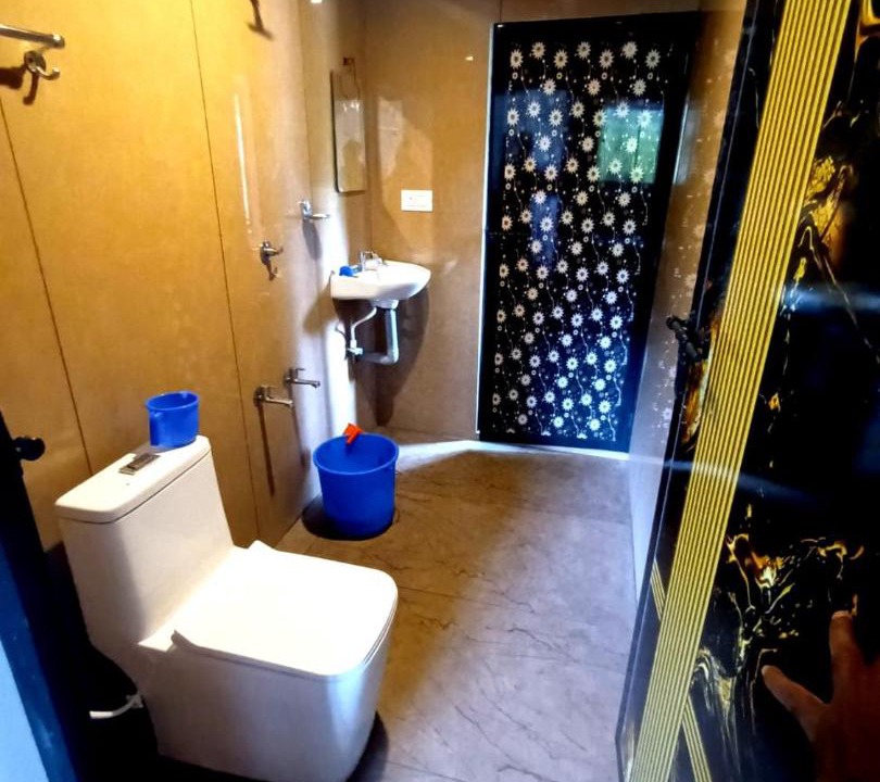 Photo of Bathroom in Maraiyur