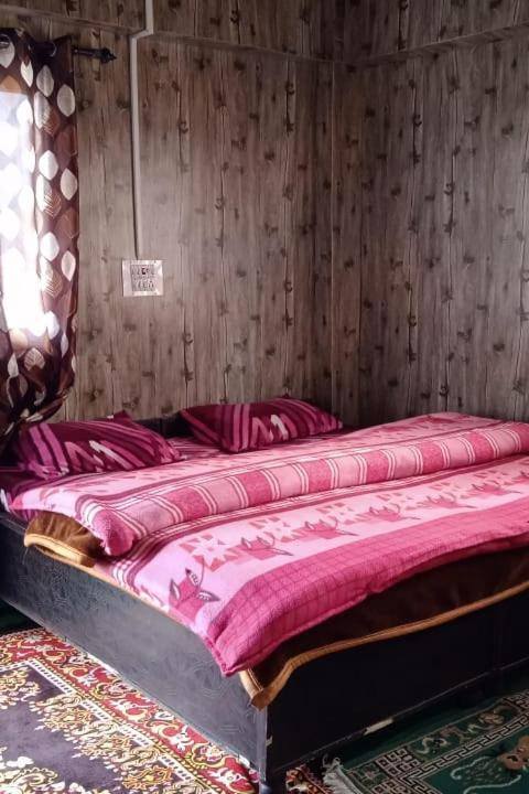 Photo of Bedroom in Chitkul