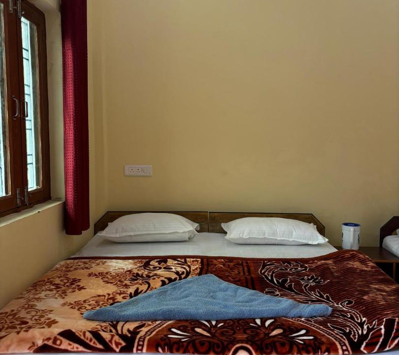 Photo of Bedroom in Karnaprayag