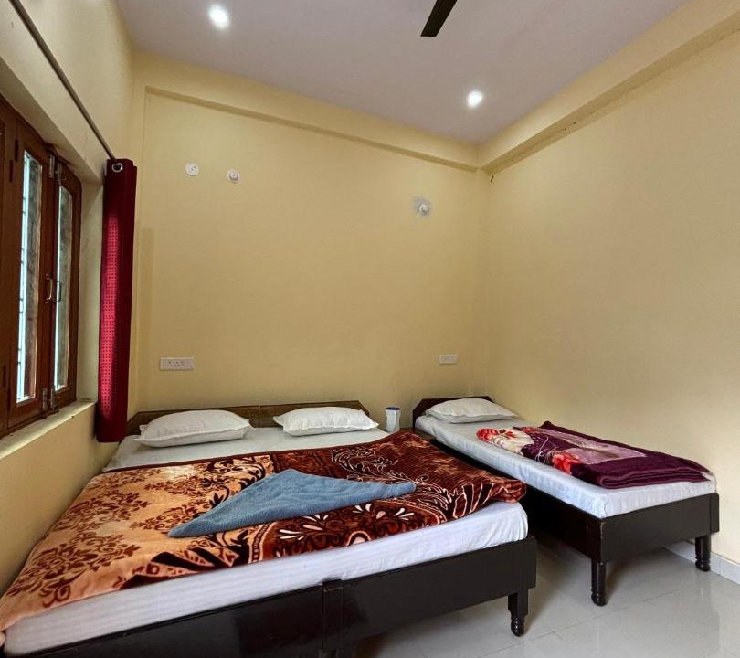 Photo of Bedroom in Karnaprayag