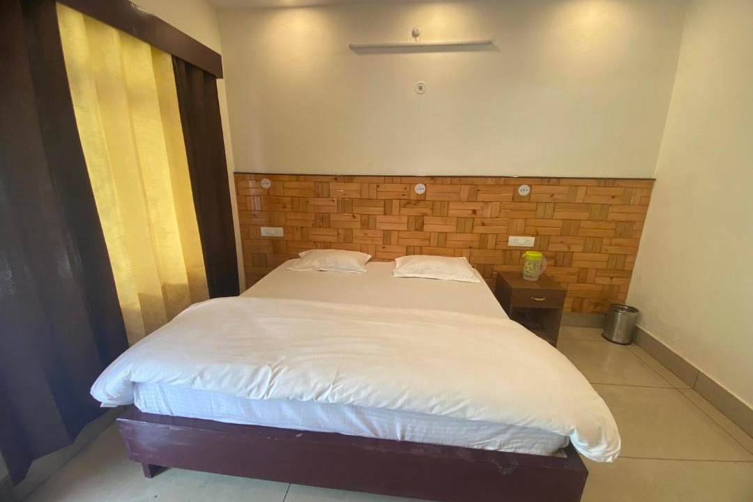 Photo of Bedroom in Bhatwari