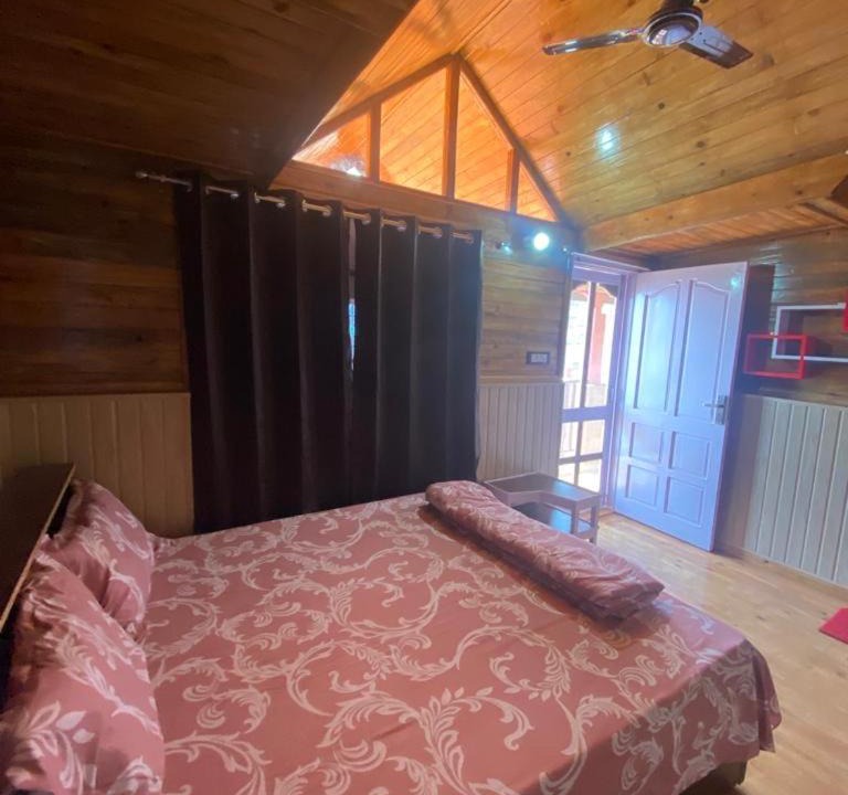 Photo of Bedroom in Pauri