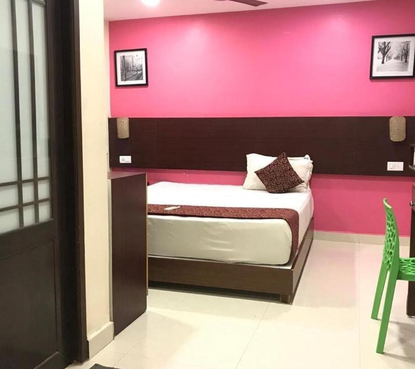 Photo of Bedroom in Teynampet