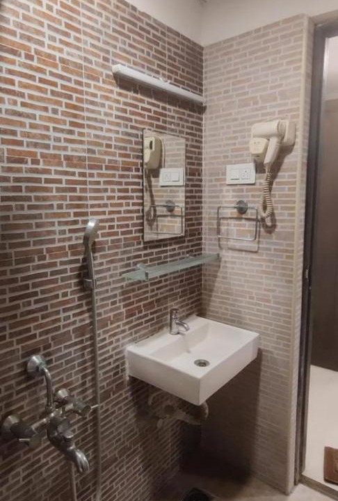 Photo of Bathroom in Ekkatuthangal