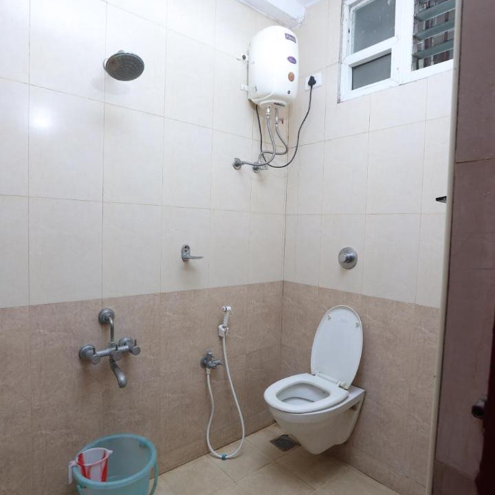 Photo of Bathroom in Ekkatuthangal
