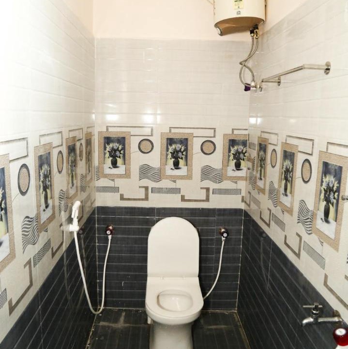 Photo of Bathroom in Thiruvidaimarudur