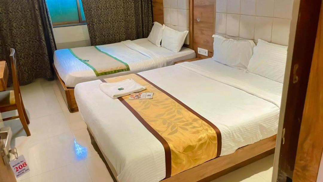 Photo of Bedroom in Vile Parle