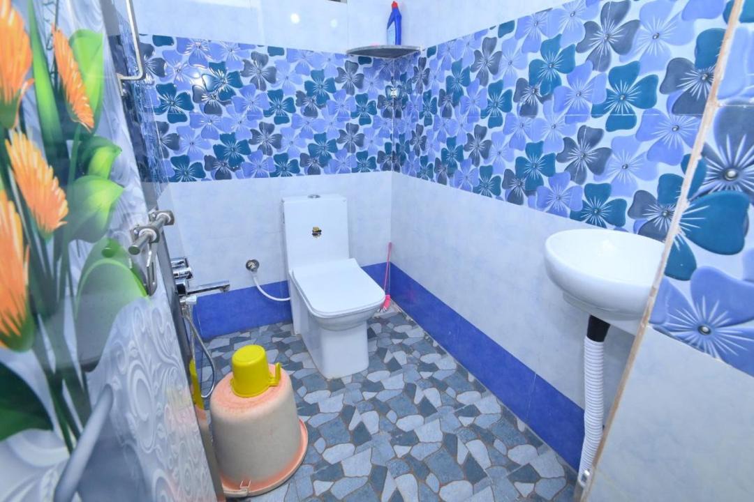 Photo of Bathroom in Murudeshwara