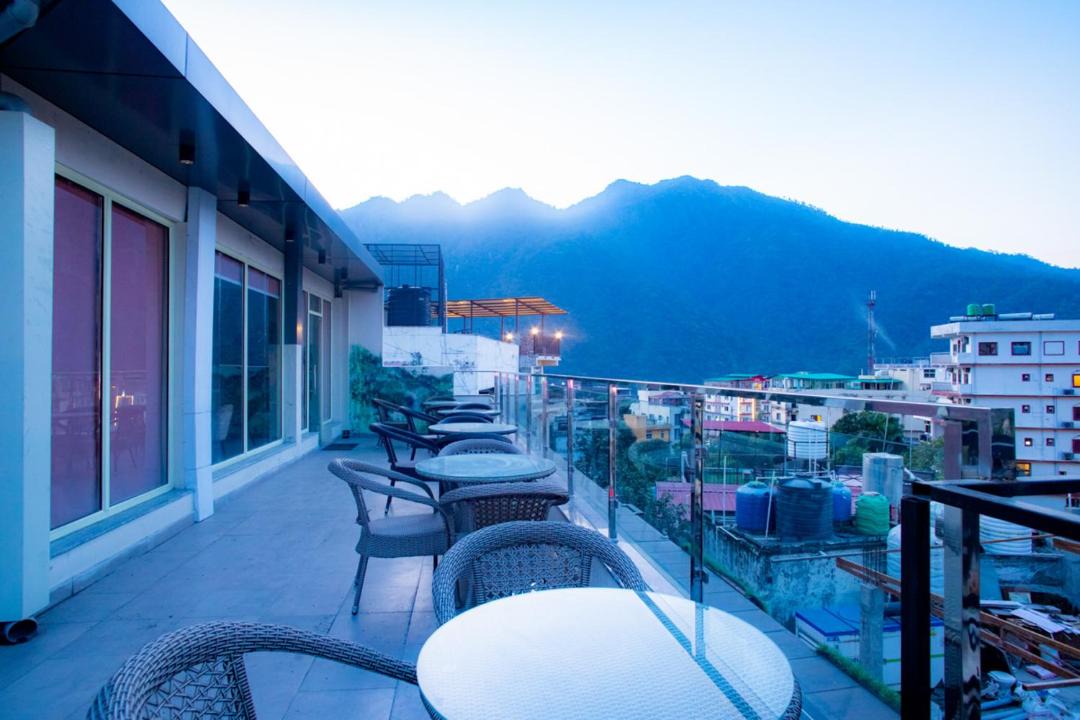 Photo of Patio Balcony in Devaprayag
