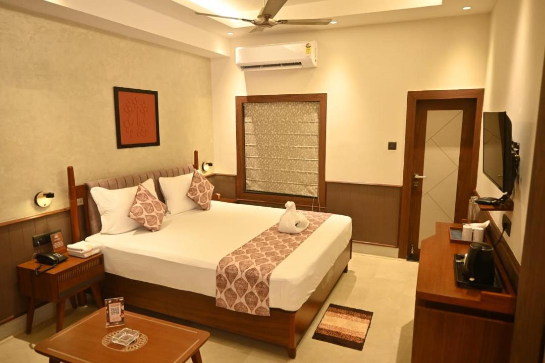 Photo of Bedroom in Tarapith