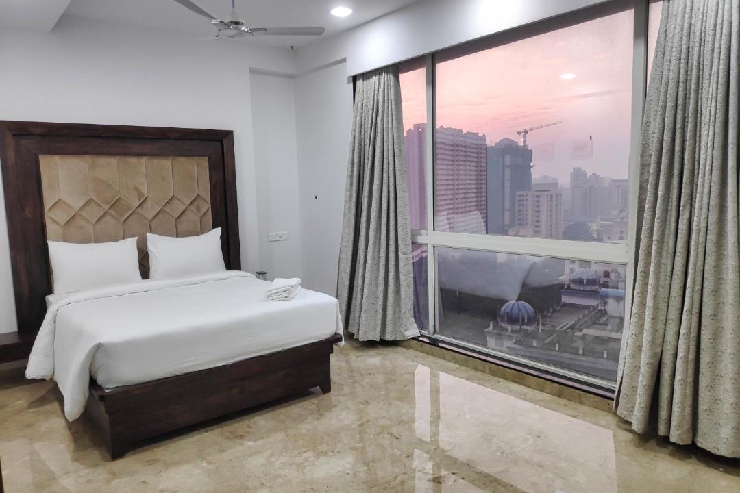 Photo of Bedroom in Hiranandani Gardens