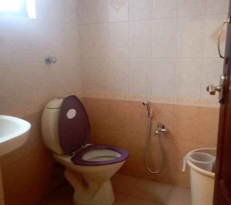 Photo of Bathroom in Ooty