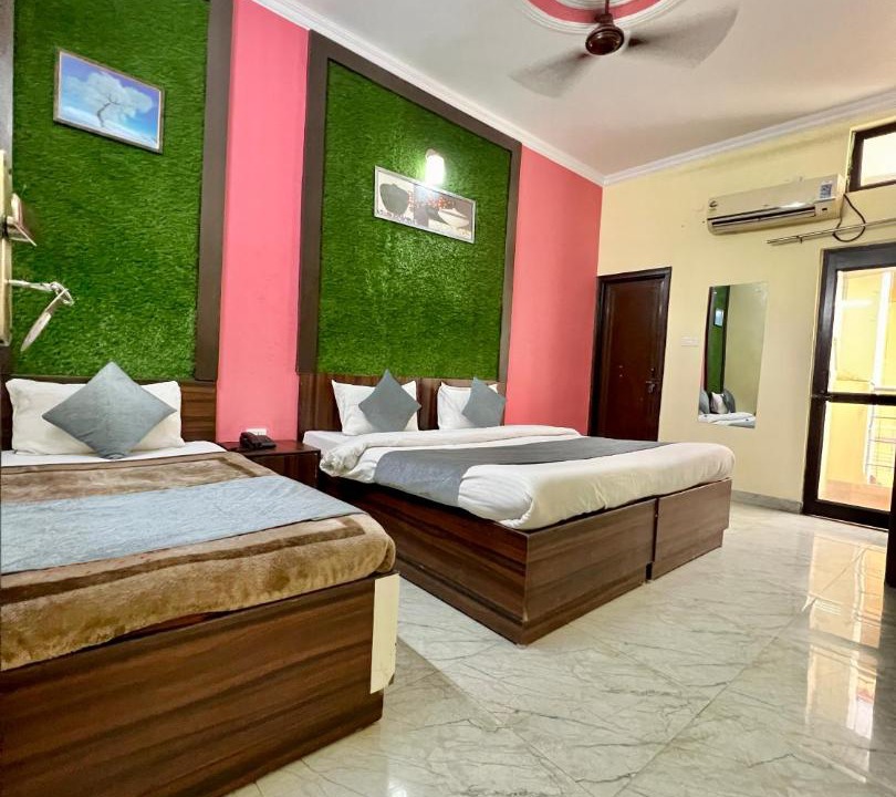 Photo of Bedroom in Tapovan