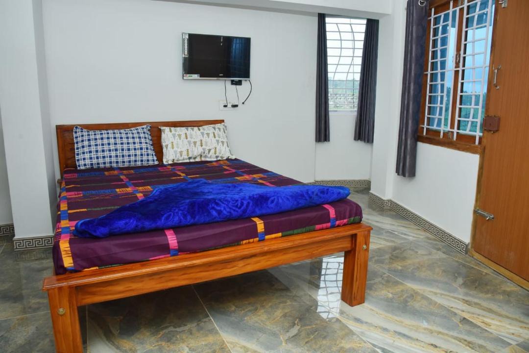 Photo of Bedroom in Valparai