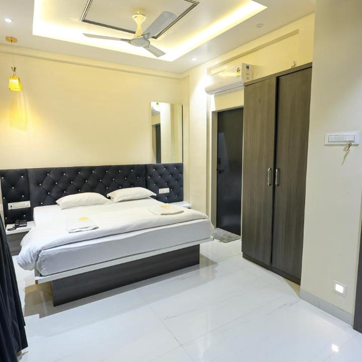 Photo of Bedroom in Tuljapur