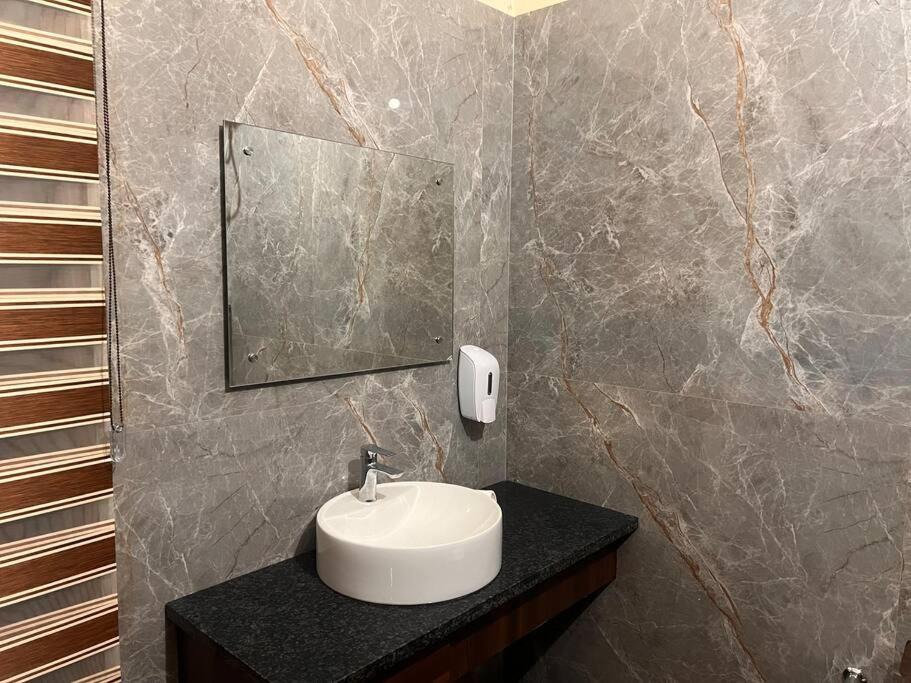 Photo of Bathroom in Ranjit Avenue