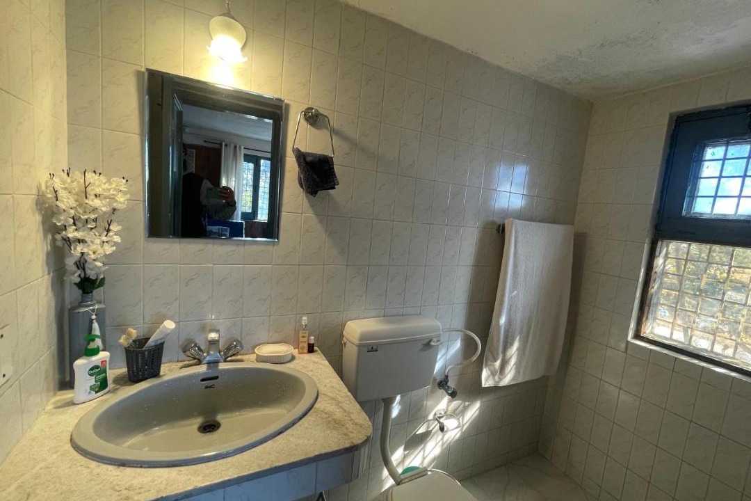Photo of Bathroom in Kanatal