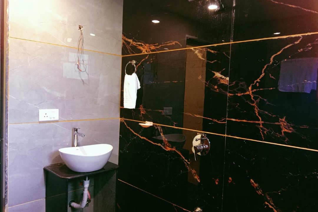 Photo of Bathroom in Mahabaleshwar
