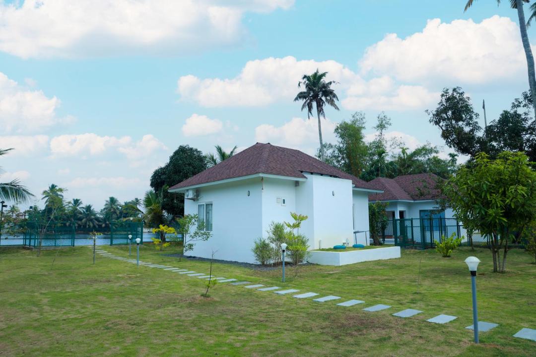 Photo of Others in Mankombu