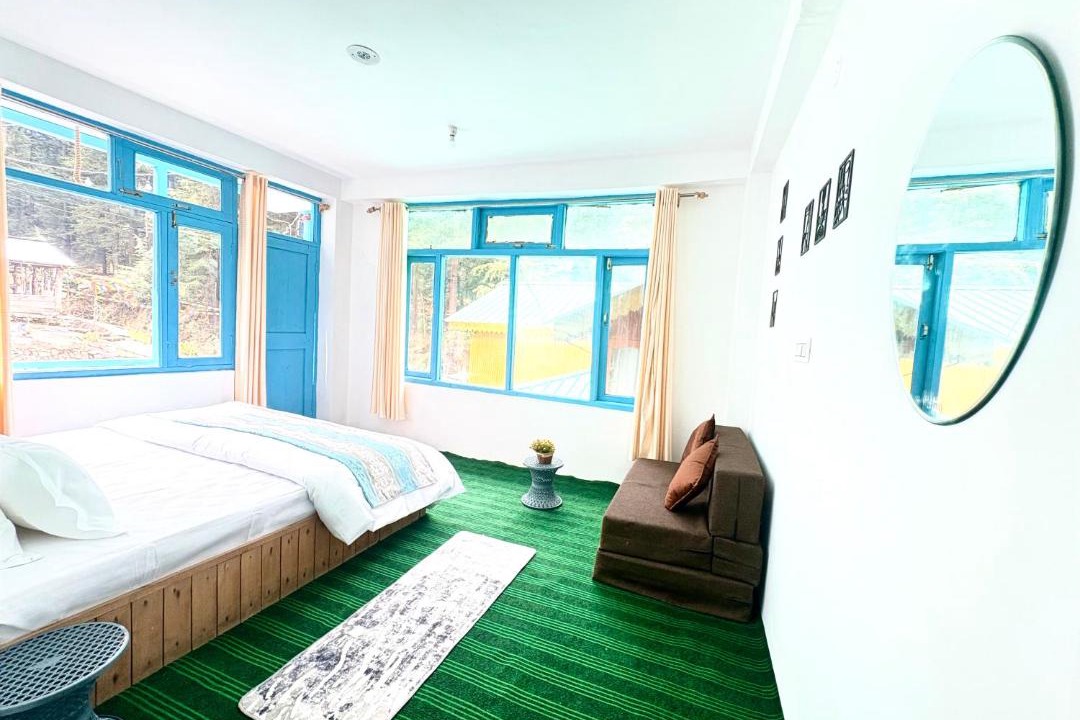 Photo of Bedroom in Jibhi