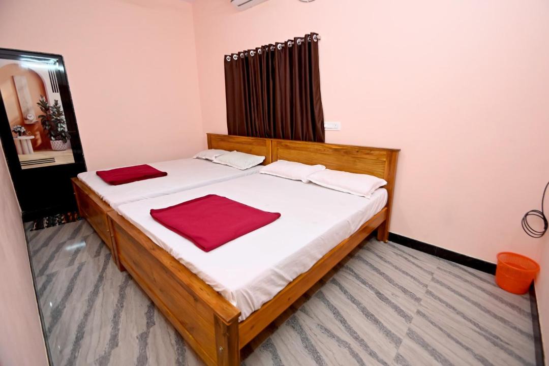 Photo of Bedroom in Murudeshwara