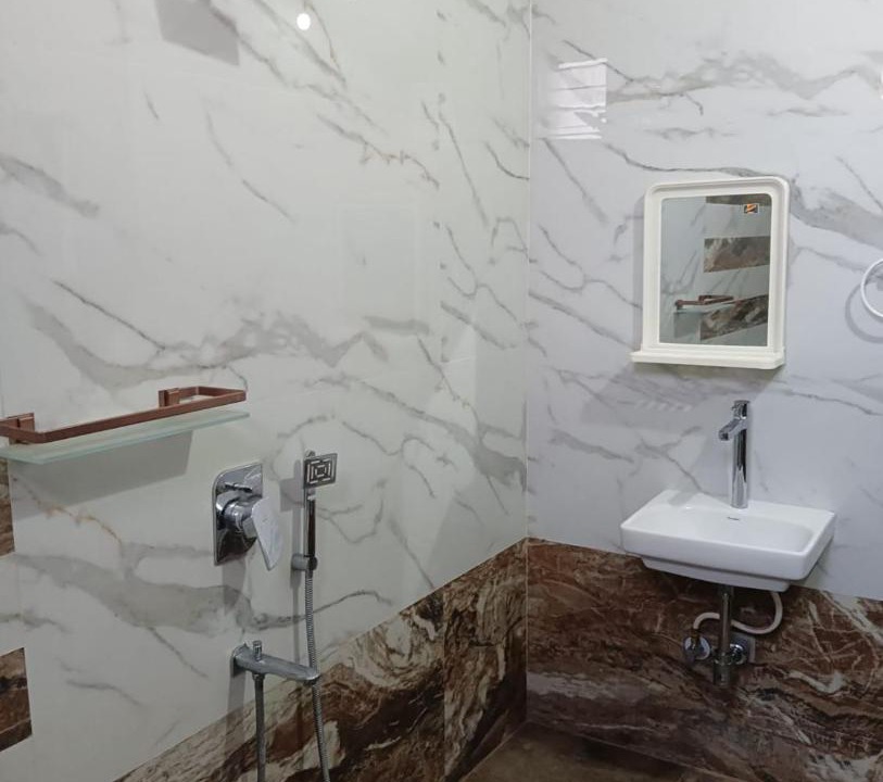 Photo of Bathroom in Sholinghur