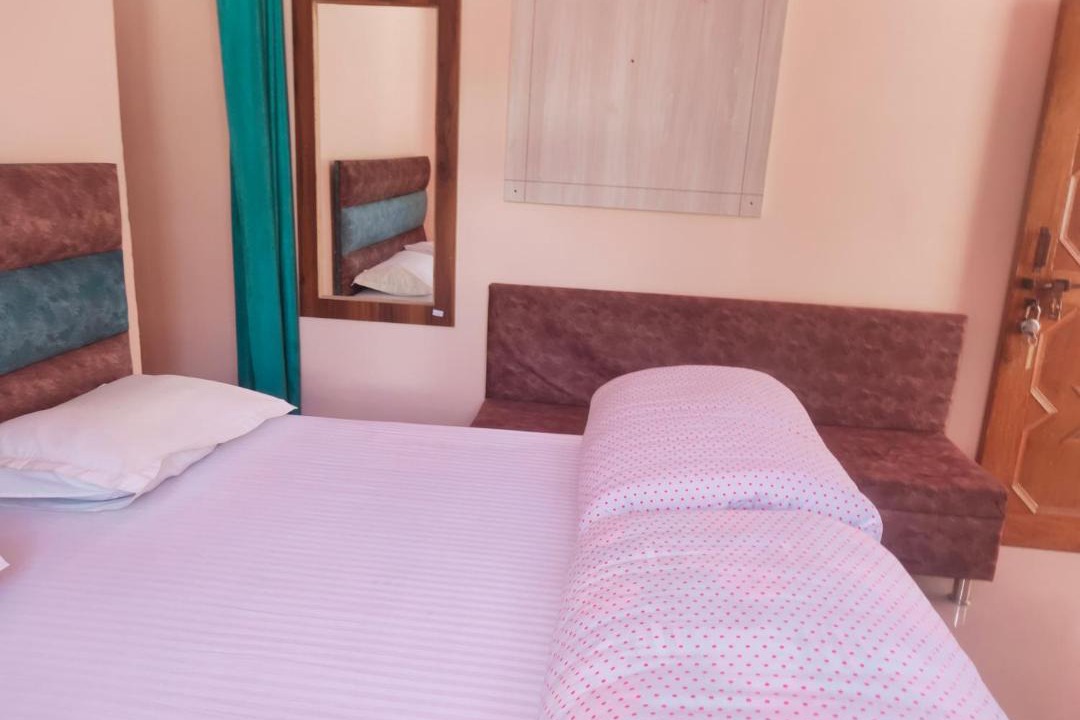 Photo of Bedroom in Bhatwari