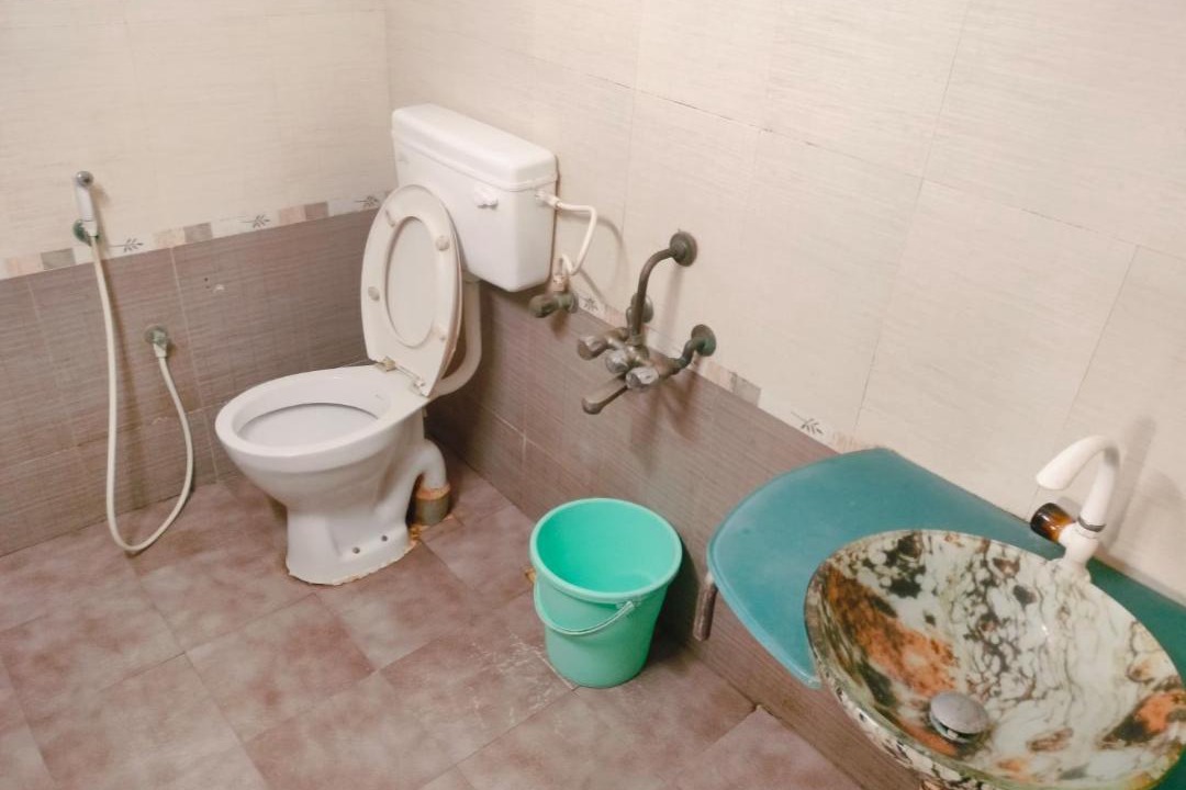 Photo of Bathroom in Koyambedu
