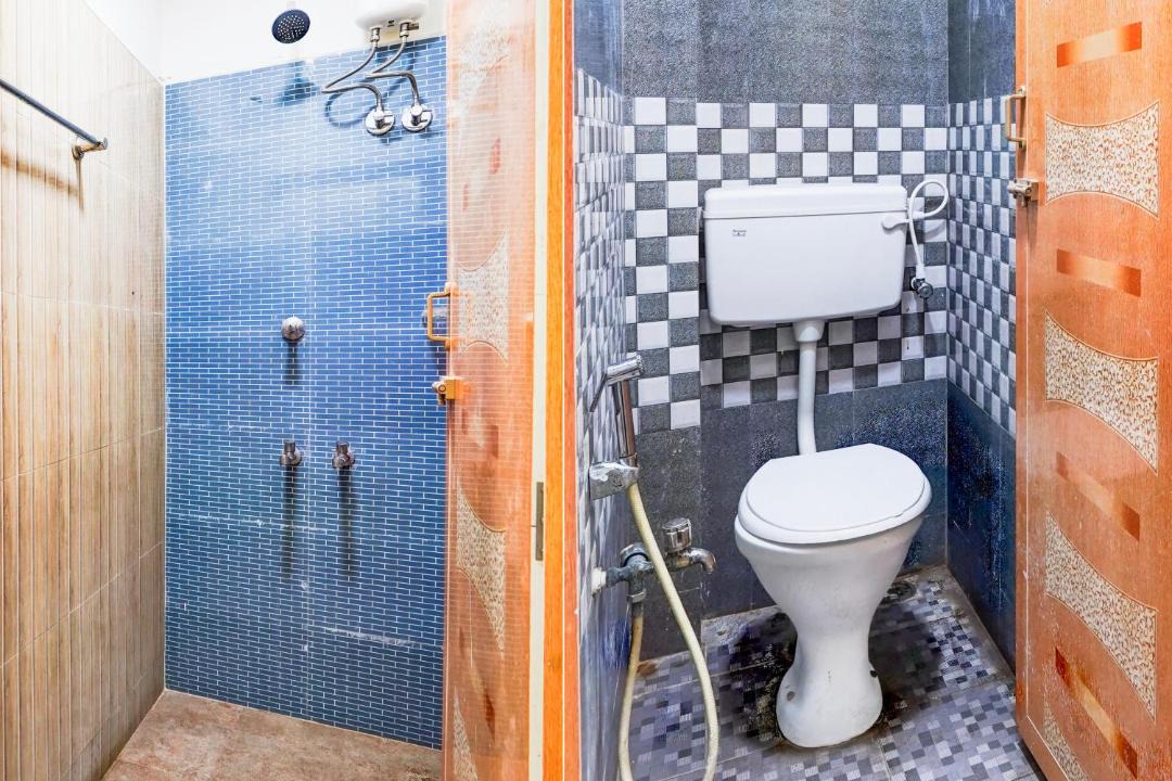 Photo of Bathroom in Kelambakkam