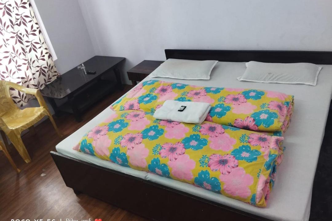Photo of Bedroom in Sarahan