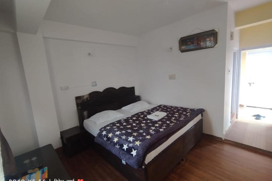 Photo of Bedroom in Sarahan