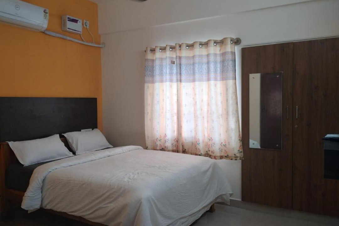Photo of Bedroom in Irungattukottai