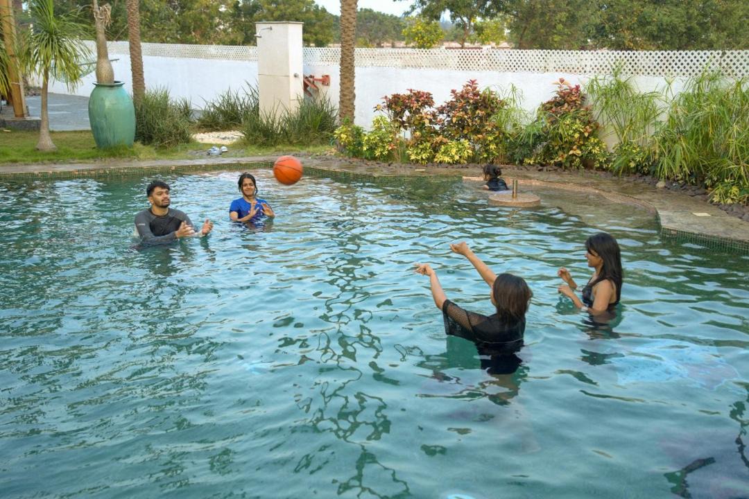 Photo of Human In Picture in Cheyyur