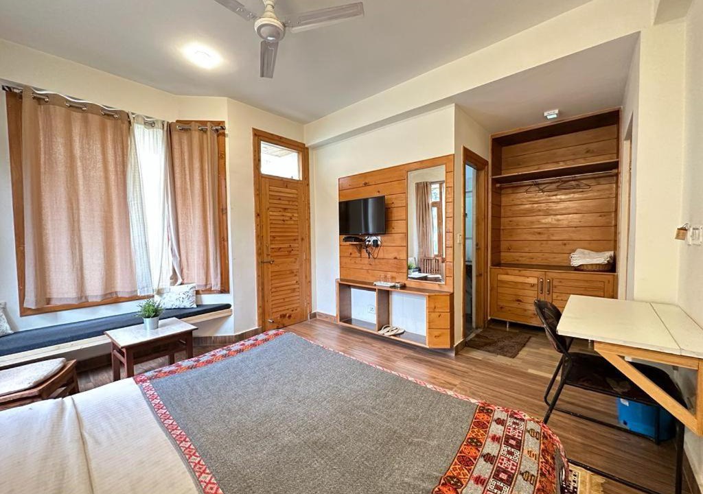 Photo of Bedroom in New Manali