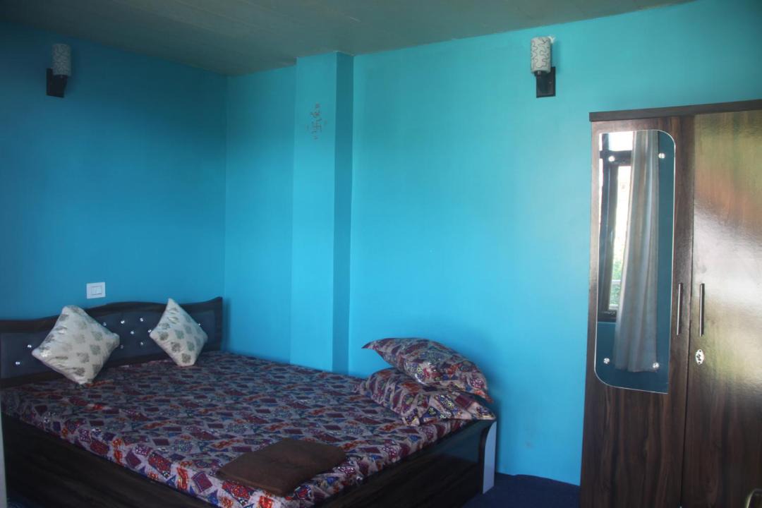 Photo of Bedroom in Takdah