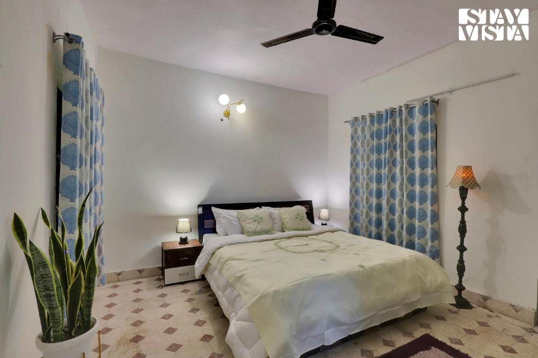 Photo of Bedroom in Bhopal