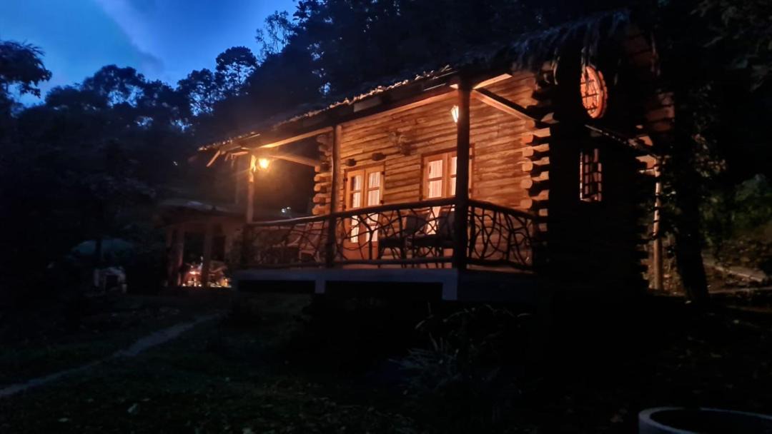 Photo of Buildings in Udumbanchola